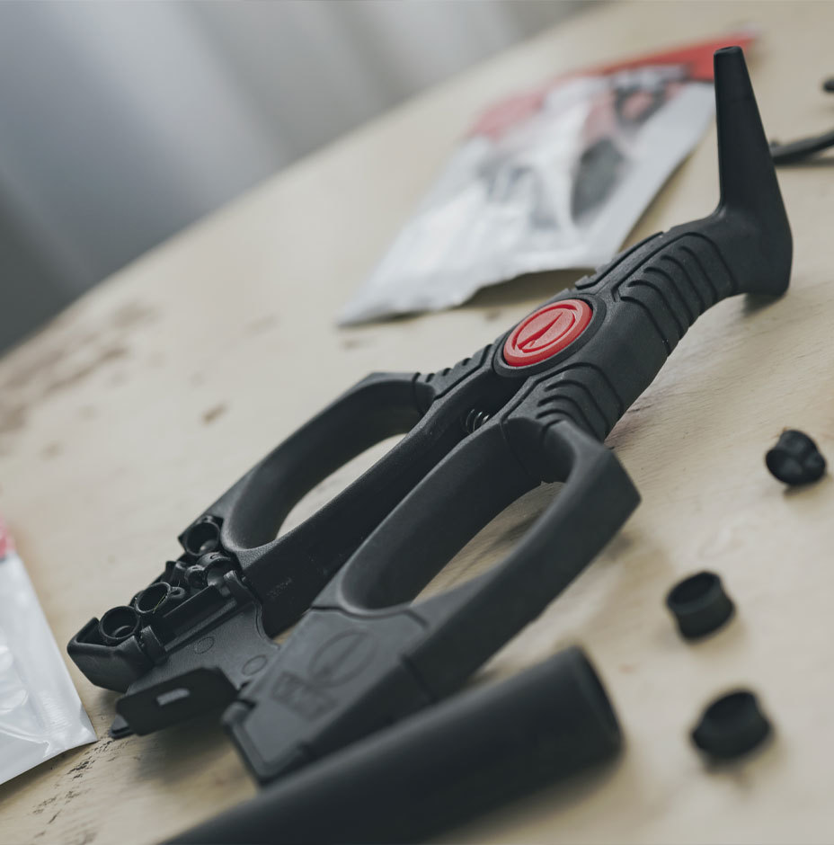 VMC Crossover Pliers with Rings