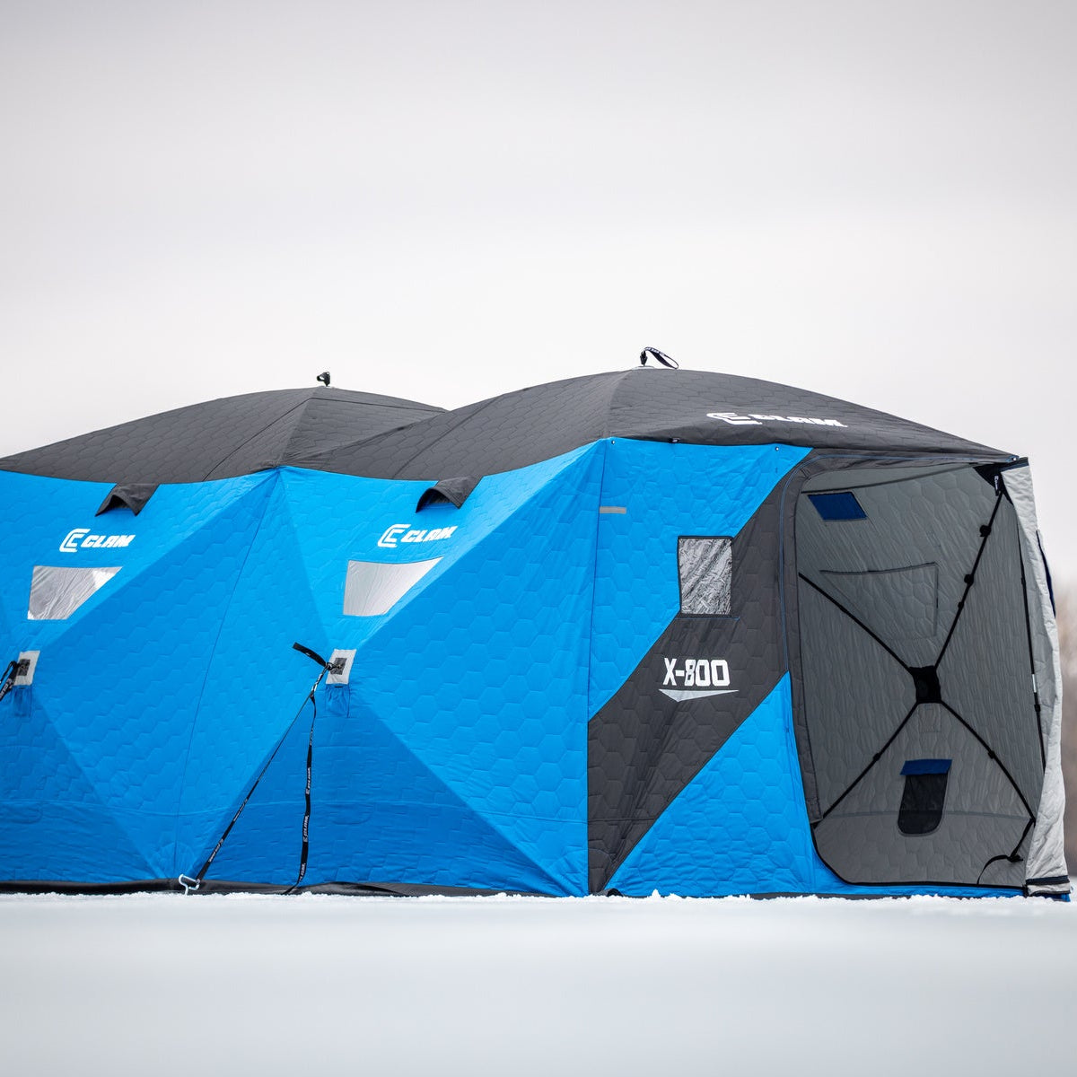 Clam X-800 Hub Shelter 6 Angler Capacity