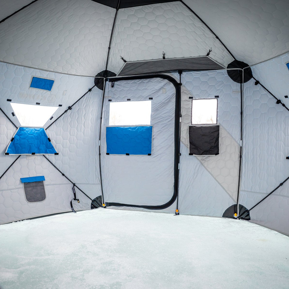 Clam X-600 Hub Shelter 5 Angler Capacity