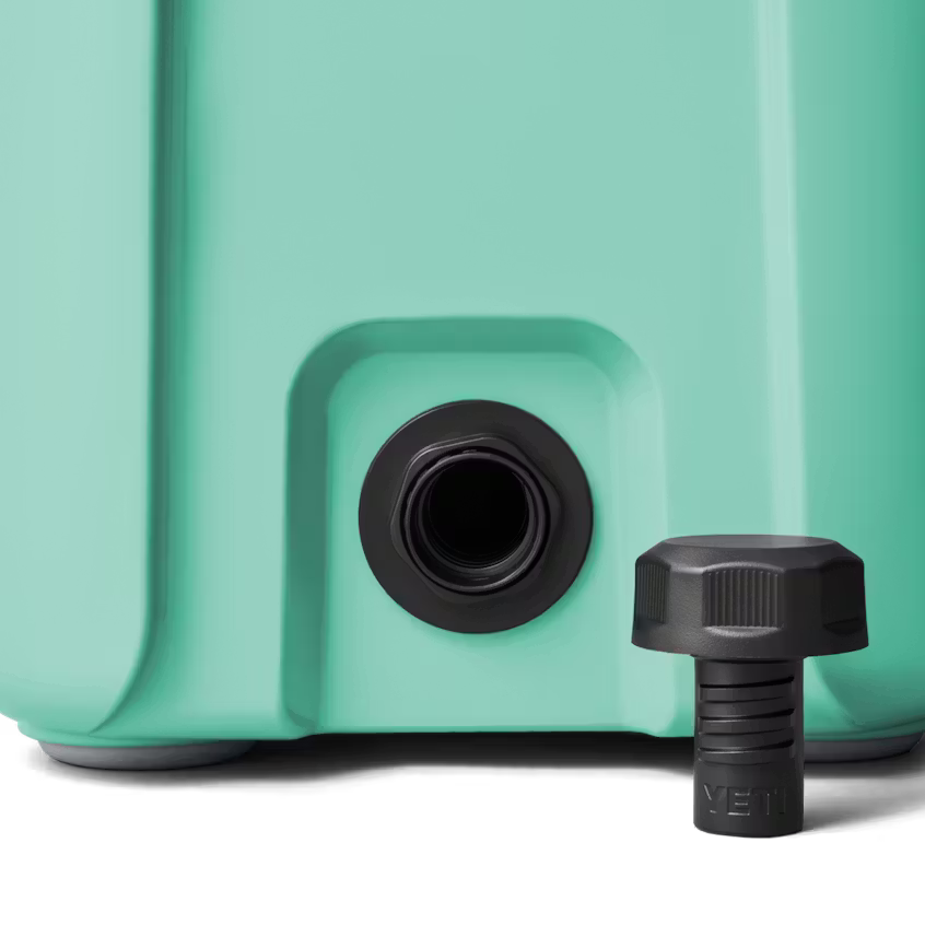 YETI Roadie 15 Hard Cooler Seafoam
