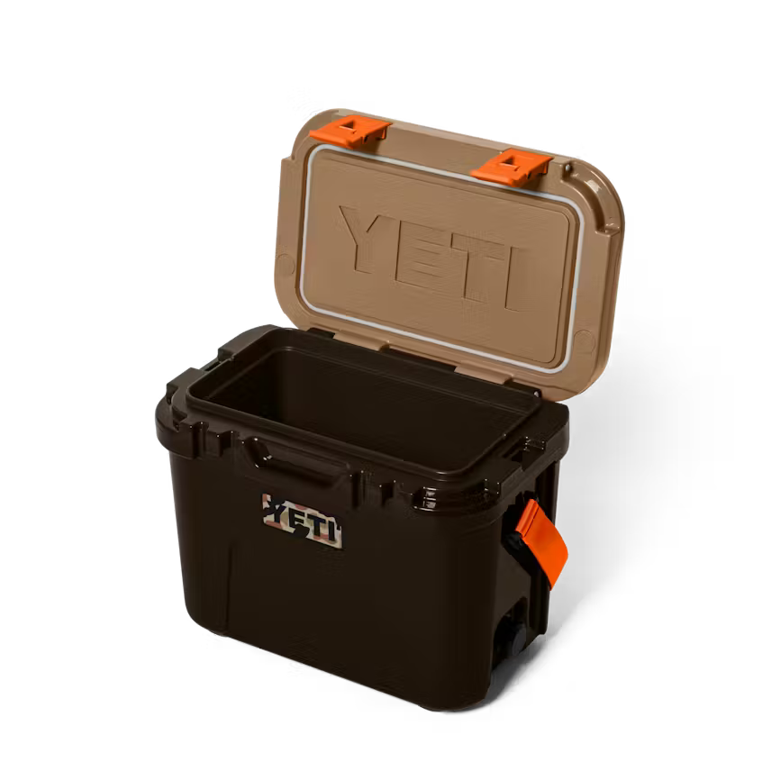 Yeti 15 Hard Cooler Wetlands Camo