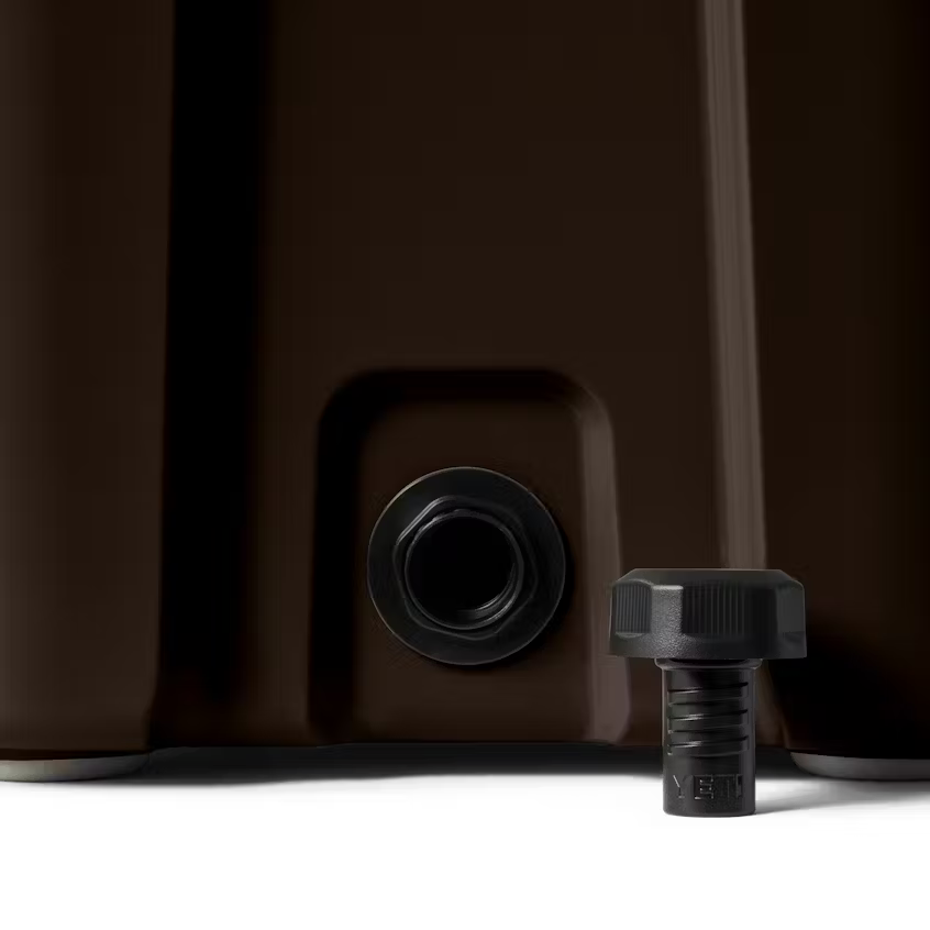 Yeti 24 Hard Cooler Wetlands Camo