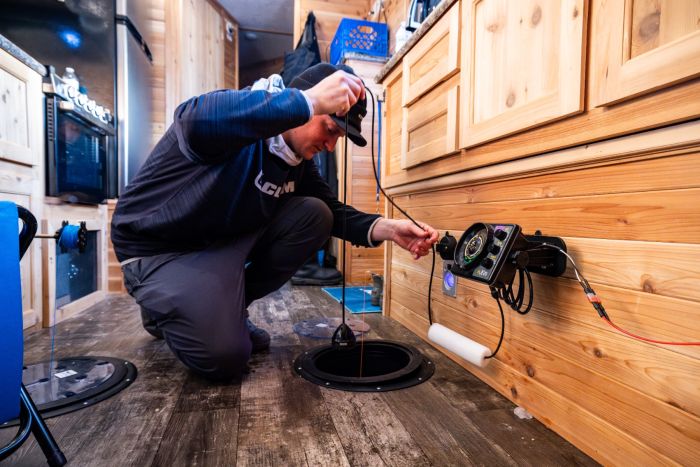 Clam ClamLock Electronics Head Unit Mount