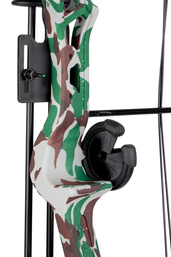 Bear Archery Brave Youth Bow - Camouflage / Right Hand / Continuous up to 25