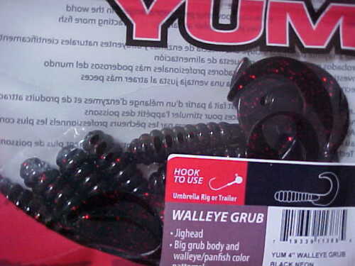 Yum YWGR427-SB Walleye Curltail Grub